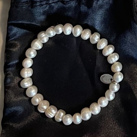 Tocara Betsy FB30002 Freshwater Pearls Stainless Steel Bracelet 7.5" | C$14 - Picture 1 of 3